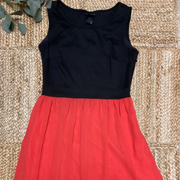 003 Burnt Orange and Black Dress - Picture 2 of 3